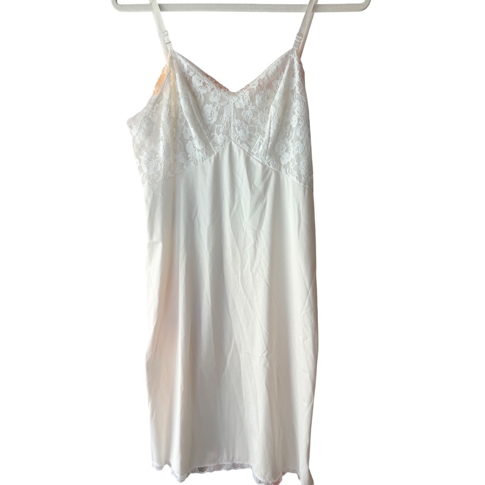 Vanity Fair Vintage Lace Trim Full Slip Dress Size 36